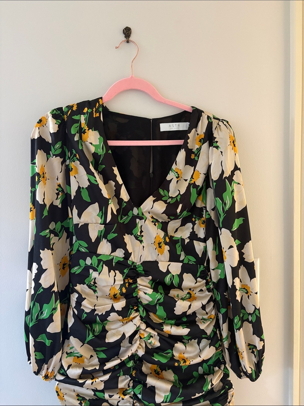 Astr Black Floral V-Neck Ruched Long Sleeve Dress